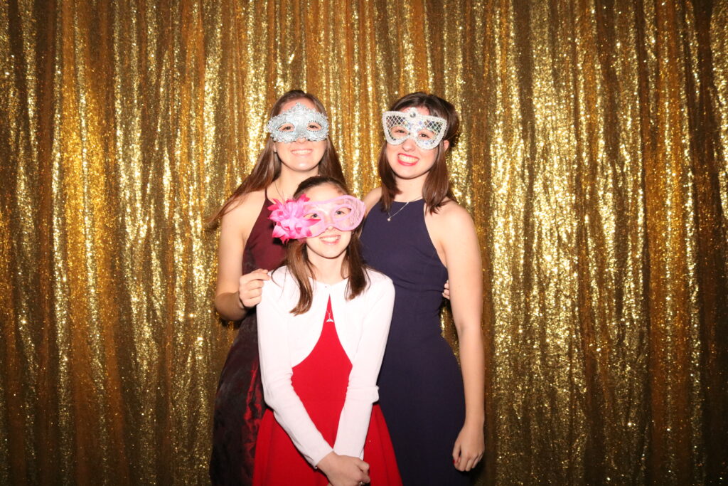 We are the best choice for Stouffville rent wedding photo booth