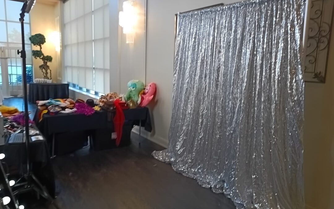 Mirror Me Wedding Affordable Richmond Hill Photo Booth Rental