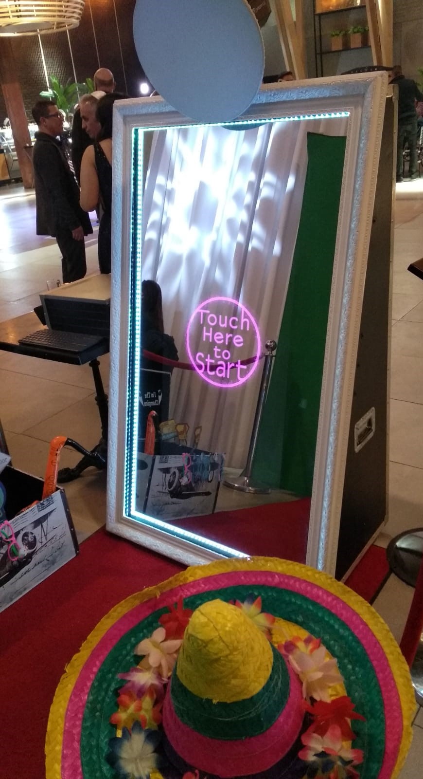 Mirror Me Richmind Hill Photo Booth for Rent